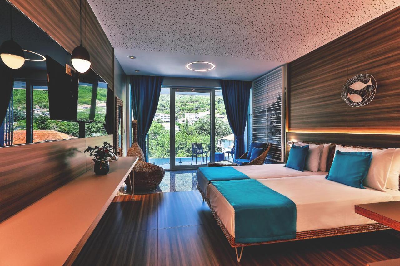 Carine Hotel Kumbor Superior تْشيرسيك نوفي المظهر الخارجي الصورة
