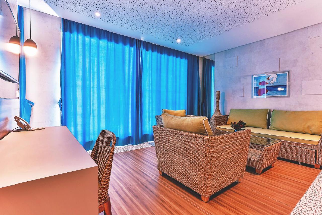 Carine Hotel Kumbor Superior تْشيرسيك نوفي المظهر الخارجي الصورة